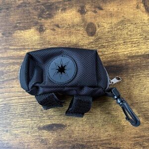 Black Pet Mesh Pouch with Carabiner For Leash Bags